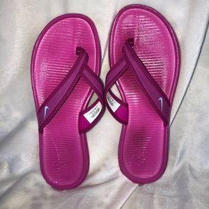 - Nike Pink Flip Flop Sports Sandals -wear as shown. Comfortable